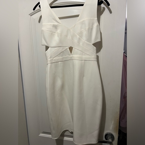 BCBG CUTOUT WHITE COCKTAIL DRESS - Picture 1 of 2